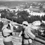The air surveillance station in the Naisvuori observation tower during the Continuation War.