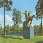“Into peace” – a heroes’ statue erected by Heikki Varja at Harju cemetery in 1961.